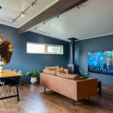 For Groups & Families - Free Parking & Near Attractions Tromsø