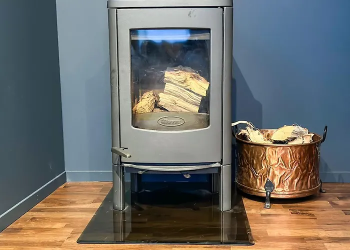 아파트 For Groups & Families - Free Parking & Near Attractions 트롬쇠