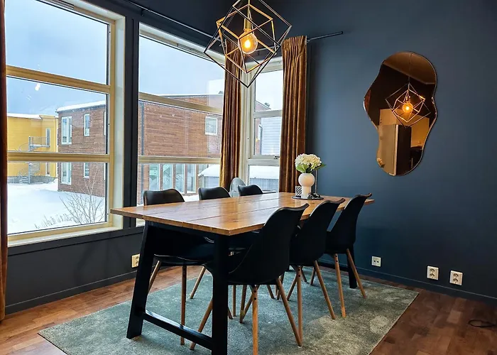 Apartament For Groups & Families - Free Parking & Near Attractions Tromsø